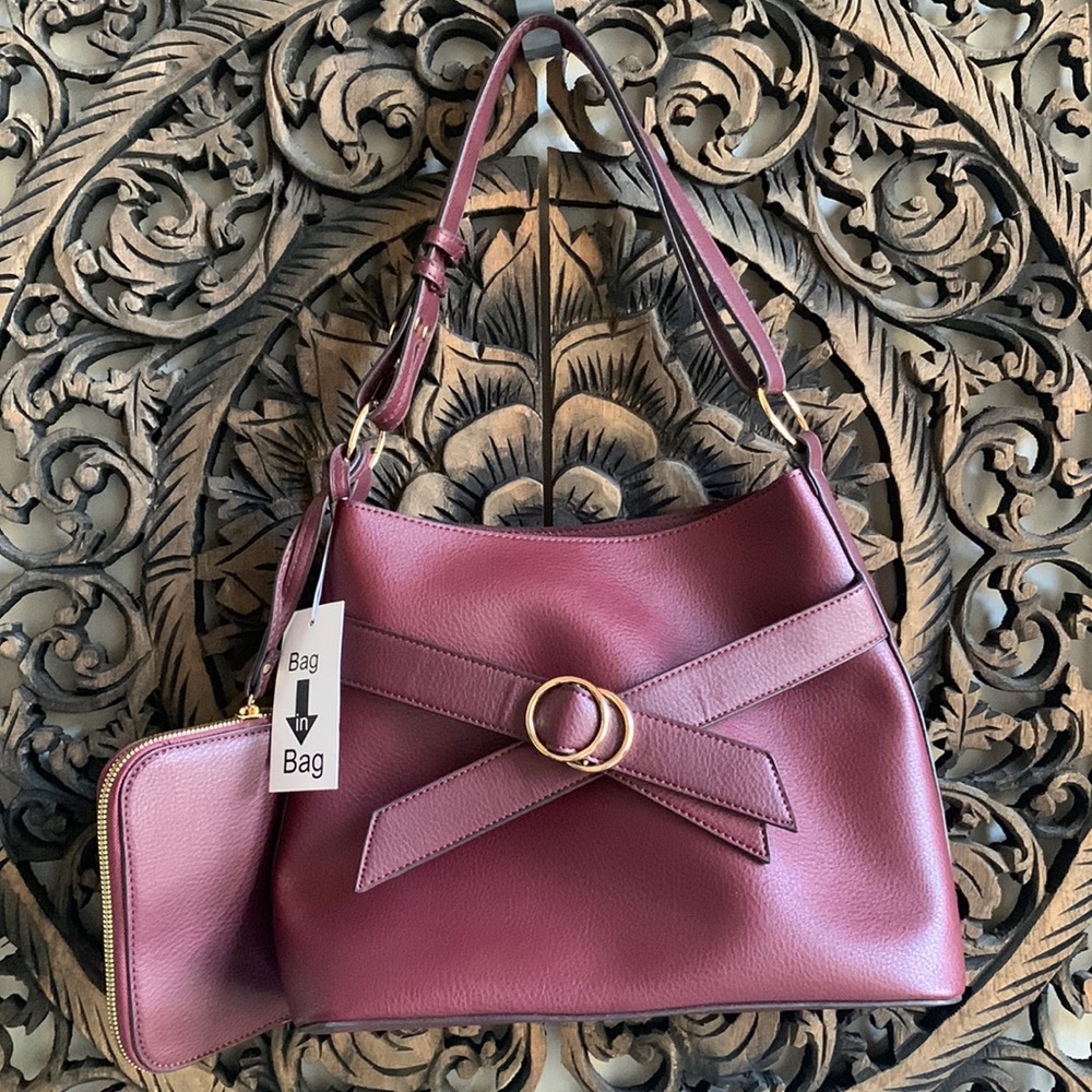 NWT Charming Charlie Shoulder Bag with matching wallet/wristlet classic